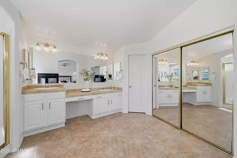 Bath - 8219 E Tesoro Cir, Mesa, AZ 85207 photo 3 of 6