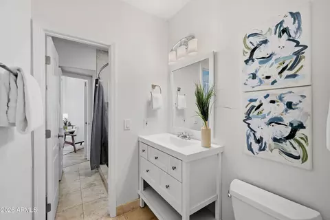 Bath - 8219 E Tesoro Cir, Mesa, AZ 85207 photo 4 of 6
