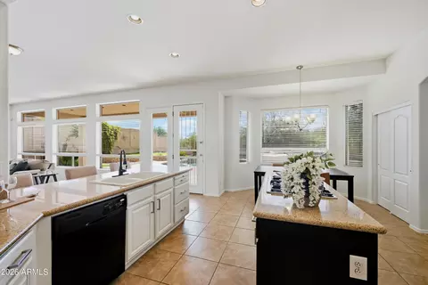 Kitchen - 8219 E Tesoro Cir, Mesa, AZ 85207 photo 4 of 4