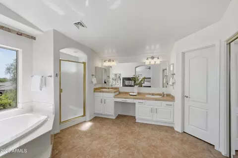 Bath - 8219 E Tesoro Cir, Mesa, AZ 85207 photo 2 of 6