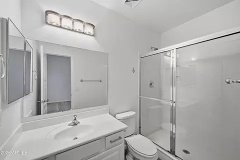 Bath - 8219 E Tesoro Cir, Mesa, AZ 85207 photo 5 of 6