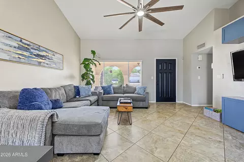 Living - 3708 E Renee Dr, Phoenix, AZ 85050 photo 3 of 4
