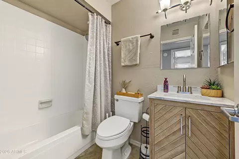 Bath - 3708 E Renee Dr, Phoenix, AZ 85050 photo 4 of 4