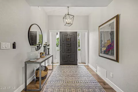 Entry Way - 3169 E Berridge Ln, Phoenix, AZ 85016 photo 3 of 4
