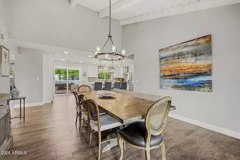 Dining - 3169 E Berridge Ln, Phoenix, AZ 85016 photo 2 of 3