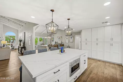 Kitchen - 3169 E Berridge Ln, Phoenix, AZ 85016 photo 1 of 8