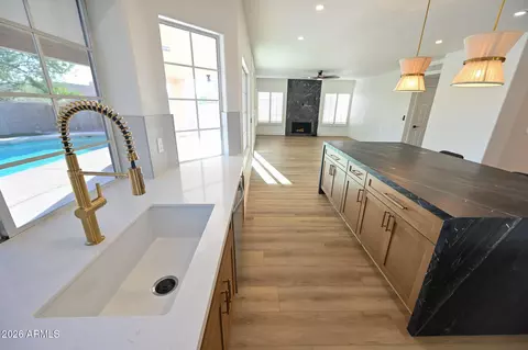 Kitchen - 1849 E Windmere Dr, Phoenix, AZ 85048 photo 6 of 7