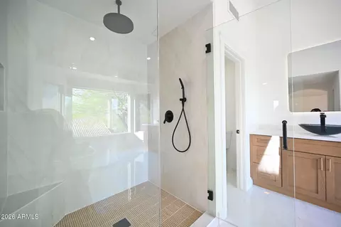 Bath - 1849 E Windmere Dr, Phoenix, AZ 85048 photo 10 of 13