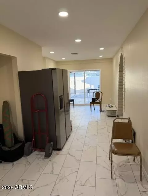 Entry Way - 2904 W Cactus Rd, Phoenix, AZ 85029 photo 1 of 2