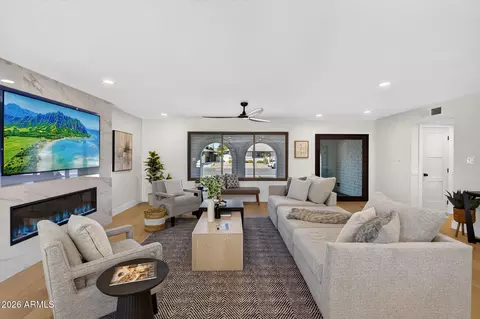 Living - 1127 E Watson Dr, Tempe, AZ 85283 photo 6 of 7