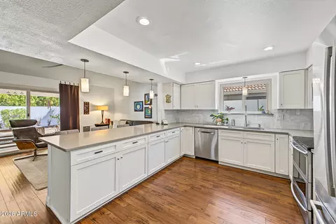 Kitchen - 119 S Ocean Dr, Gilbert, AZ 85233 photo 2 of 6