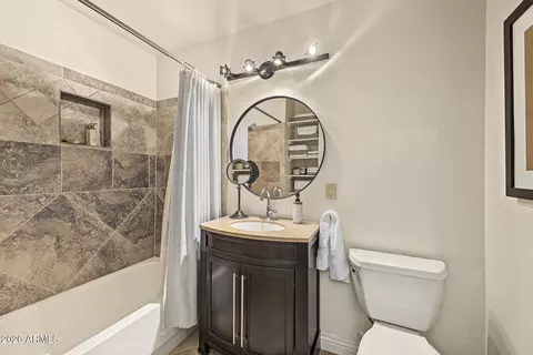 Bath - 119 S Ocean Dr, Gilbert, AZ 85233 photo 4 of 5