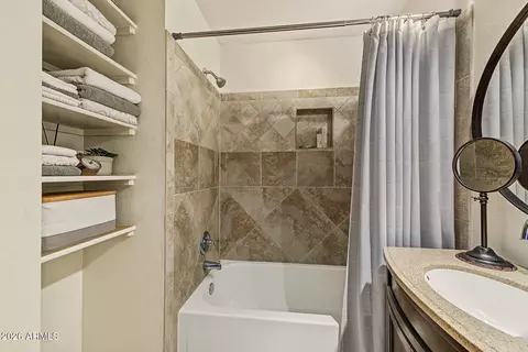 Bath - 119 S Ocean Dr, Gilbert, AZ 85233 photo 5 of 5