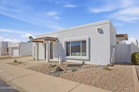 Exterior - 920 E Michigan Ave, Phoenix, AZ 85022 photo 2 of 4
