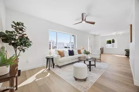Living - 920 E Michigan Ave, Phoenix, AZ 85022 photo 1 of 2