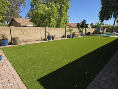 Exterior - 728 E Kings Ave, Phoenix, AZ 85022 photo 8 of 12