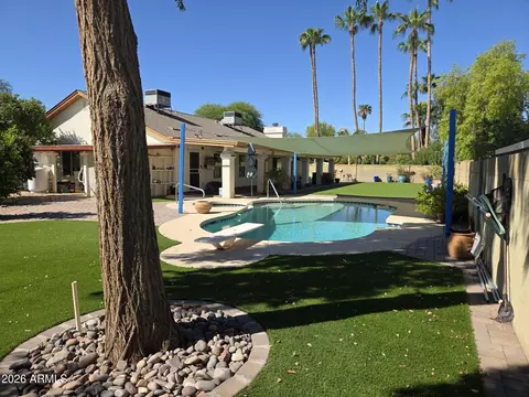 Exterior - 728 E Kings Ave, Phoenix, AZ 85022 photo 6 of 12
