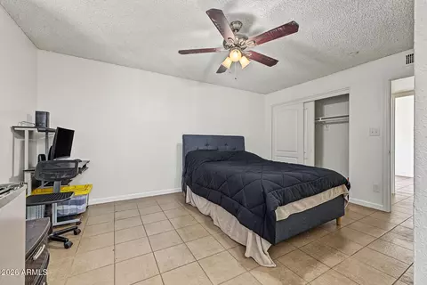 Bedroom - 4211 E Vineyard Rd, Phoenix, AZ 85042 photo 2 of 5