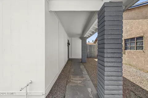 Entry Way - 4211 E Vineyard Rd, Phoenix, AZ 85042 photo 1 of 1