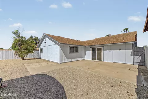 Exterior - 4211 E Vineyard Rd, Phoenix, AZ 85042 photo 6 of 7