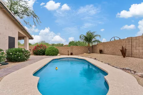 Exterior - 4304 E Abraham Ln, Phoenix, AZ 85050 photo 7 of 8