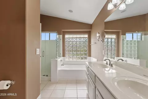 Bath - 4304 E Abraham Ln, Phoenix, AZ 85050 photo 1 of 3
