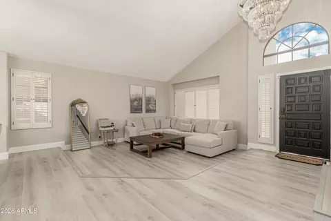 Living - 987 E Divot Dr, Tempe, AZ 85283 photo 3 of 4