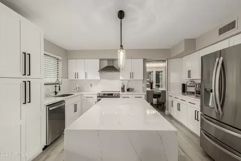Kitchen - 987 E Divot Dr, Tempe, AZ 85283 photo 2 of 5