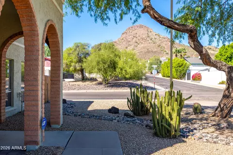 Exterior - 2001 E Hillery Dr, Phoenix, AZ 85022 photo 4 of 11