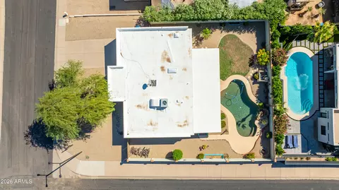 View/Area - 2001 E Hillery Dr, Phoenix, AZ 85022 photo 3 of 7