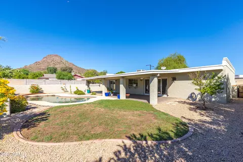 Exterior - 2001 E Hillery Dr, Phoenix, AZ 85022 photo 8 of 11