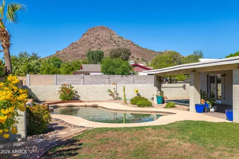 Exterior - 2001 E Hillery Dr, Phoenix, AZ 85022 photo 2 of 11