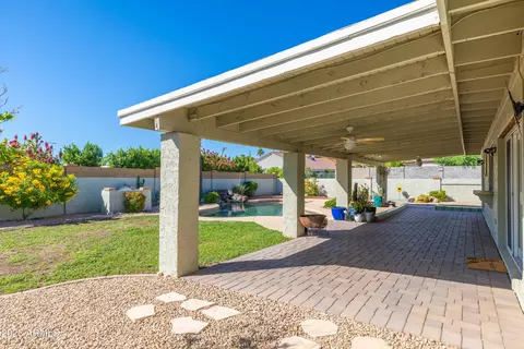 Exterior - 2001 E Hillery Dr, Phoenix, AZ 85022 photo 5 of 11