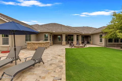 Exterior - 2103 E Crescent Way, Gilbert, AZ 85298 photo 6 of 9