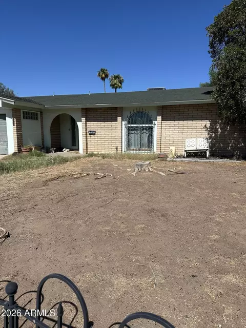 2026 W Newcastle Cir, Phoenix, AZ 85021 photo 2