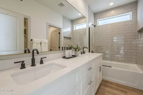 Bath - 128 W Willo Ct, Phoenix, AZ 85003 photo 2 of 2