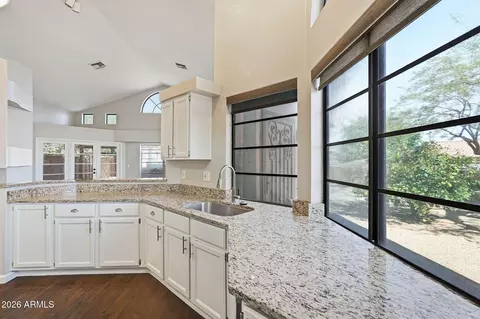 Kitchen - 3538 E South Fork Dr, Phoenix, AZ 85044 photo 2 of 5