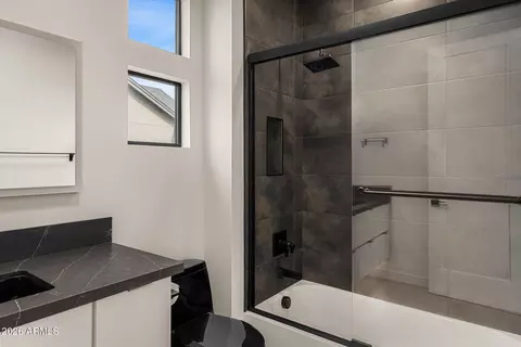 Bath - 3350 E Highline Canal Rd, Phoenix, AZ 85042 photo 4 of 5