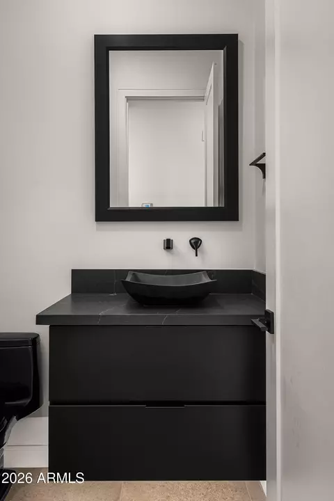 Bath - 3350 E Highline Canal Rd, Phoenix, AZ 85042 photo 5 of 5