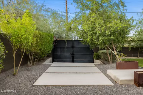 Exterior - 3350 E Highline Canal Rd, Phoenix, AZ 85042 photo 3 of 4
