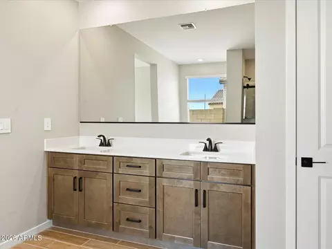 Bath - 1180 W Haynes Way, Apache Junction, AZ 85120 photo 4 of 4