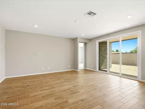 Living - 1180 W Haynes Way, Apache Junction, AZ 85120 photo 2 of 4