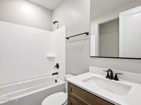 Bath - 1180 W Haynes Way, Apache Junction, AZ 85120 photo 3 of 4