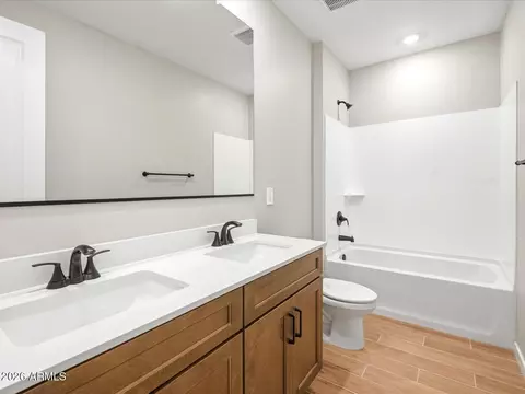 Bath - 1180 W Haynes Way, Apache Junction, AZ 85120 photo 2 of 4