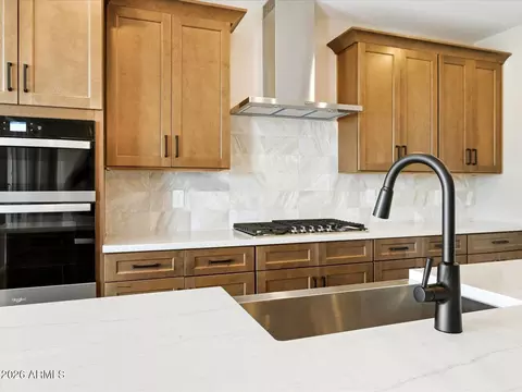 Kitchen - 1180 W Haynes Way, Apache Junction, AZ 85120 photo 4 of 7