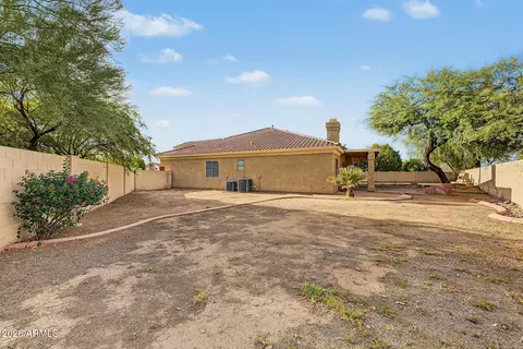 Exterior - 1571 E Stirrup Ct, Gilbert, AZ 85296 photo 8 of 12