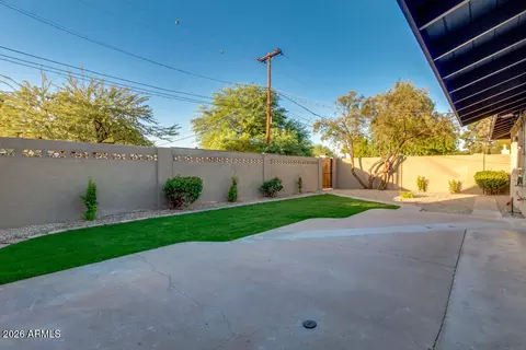 Exterior - 554 W 19th St, Tempe, AZ 85281 photo 9 of 10