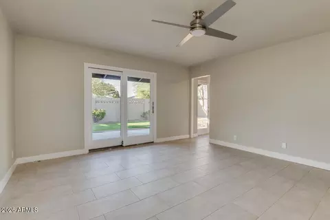 Living - 554 W 19th St, Tempe, AZ 85281 photo 1 of 9