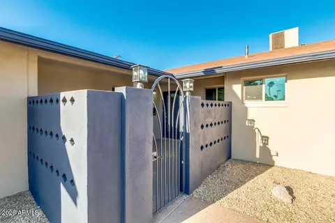 Exterior - 554 W 19th St, Tempe, AZ 85281 photo 4 of 10