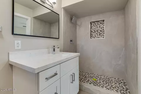 Bath - 554 W 19th St, Tempe, AZ 85281 photo 4 of 4
